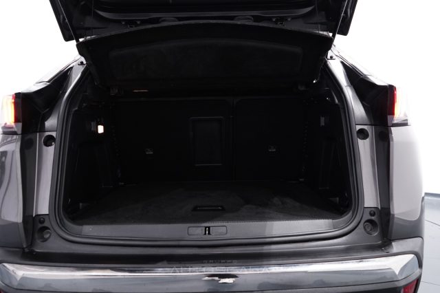 PEUGEOT 3008 usata, con Climatizzatore automatico, 2 zone