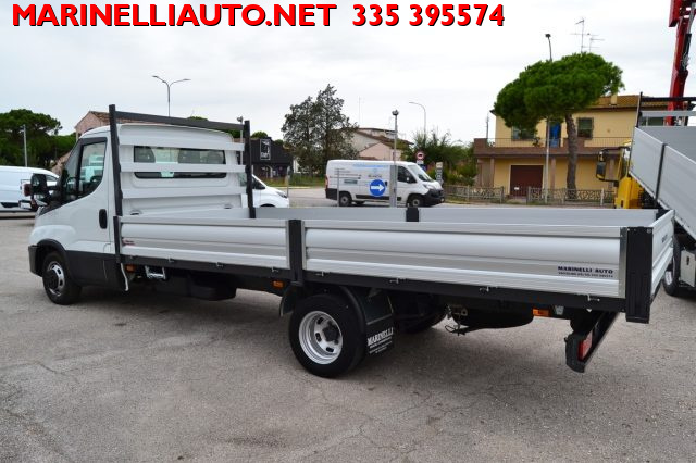 IVECO Daily usata, con Servosterzo