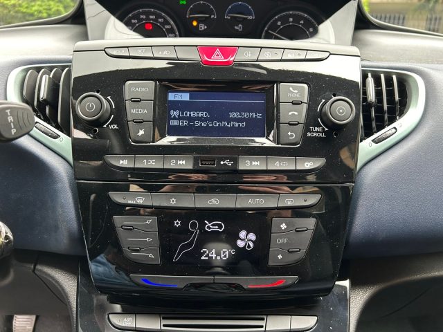 LANCIA Ypsilon usata, con Controllo automatico clima