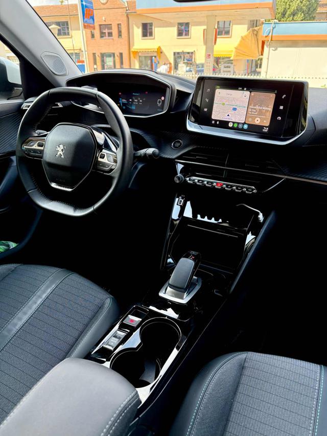 PEUGEOT 2008 usata, con Cruise Control