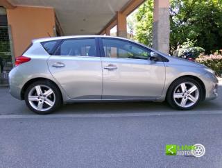 TOYOTA Auris usata, con Cerchi in lega