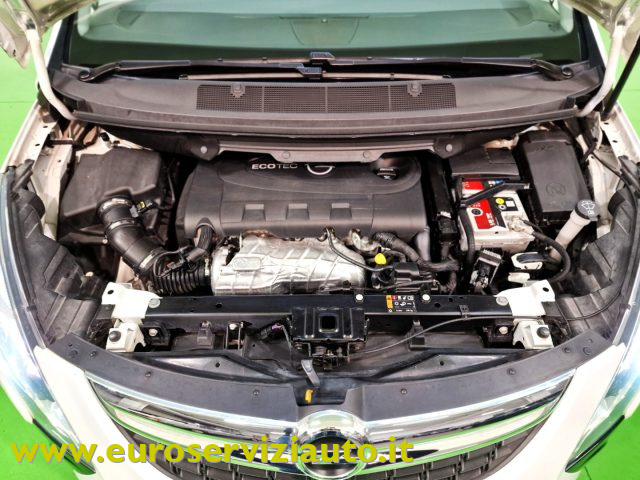 OPEL Zafira Tourer usata, con Sistema di avviso di distanza