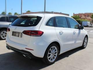 MERCEDES-BENZ B 180 usata, con Alzacristalli elettrici