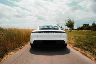 PORSCHE Taycan usata, con Boardcomputer