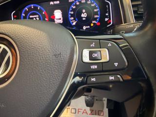 VOLKSWAGEN T-Roc usata, con USB
