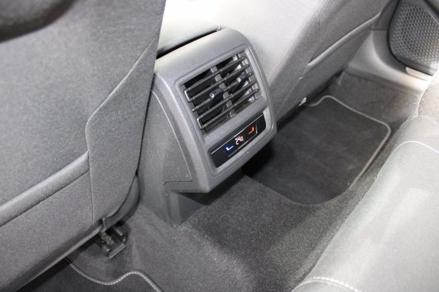 VOLKSWAGEN Golf usata, con Controllo trazione