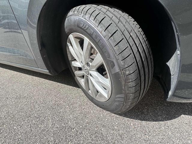 VOLKSWAGEN Touran usata, con ESP