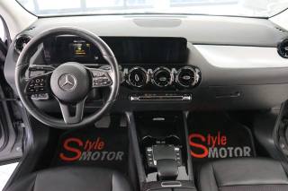 MERCEDES-BENZ GLA 180 usata, con Autoradio