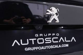 PEUGEOT 2008 usata, con Apple CarPlay