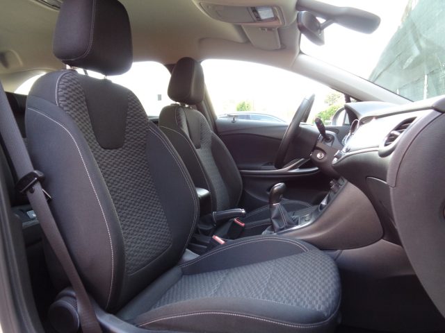 OPEL Astra usata, con Cruise Control