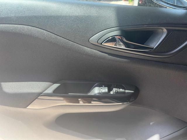 OPEL Corsa usata, con Autoradio