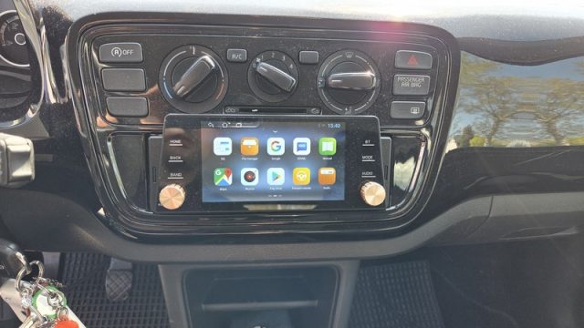 VOLKSWAGEN up! usata, con Bluetooth