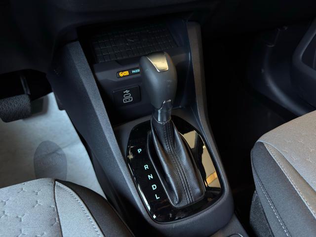 FORD Tourneo Courier usata, con Volante in pelle