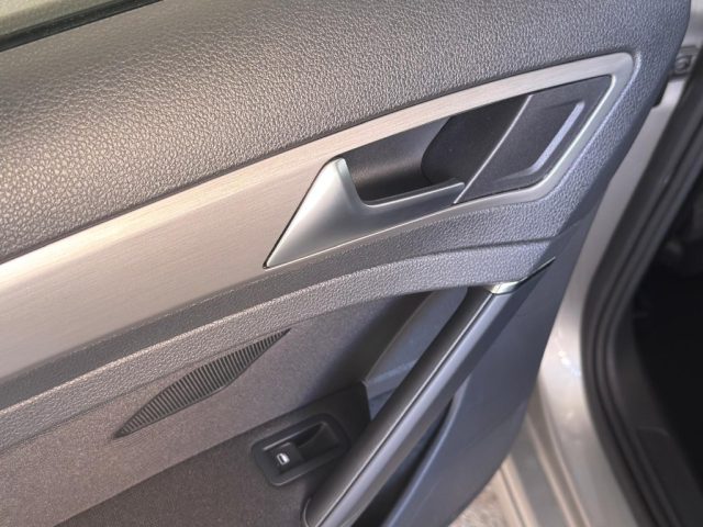 VOLKSWAGEN Golf usata, con Specchietti laterali elettrici