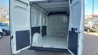 PEUGEOT Boxer usata, con Servosterzo