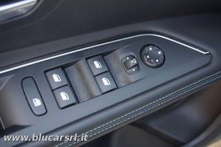 PEUGEOT 3008 usata, con Airbag testa