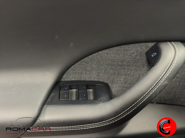 TESLA Model X usata, con Fendinebbia