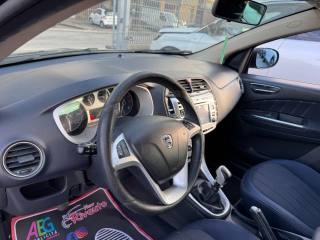 LANCIA Delta usata, con Controllo automatico clima