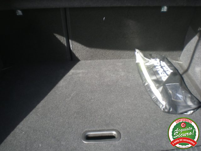 RENAULT Captur usata, con Fari LED