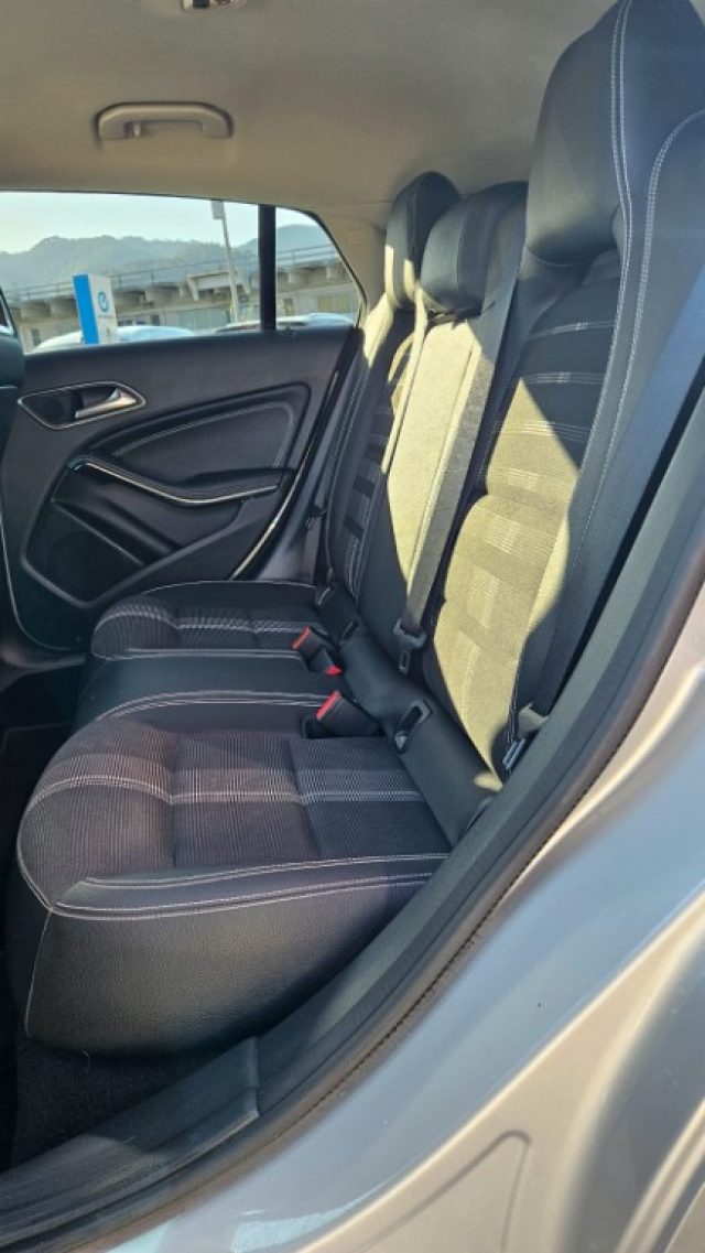 MERCEDES-BENZ CLA 180 usata, con Sensore di luce