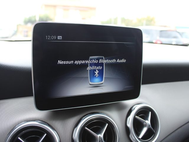 MERCEDES-BENZ GLA 200 usata, con Chiusura centralizzata telecomandata