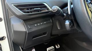 PEUGEOT 3008 usata, con Sistema di navigazione