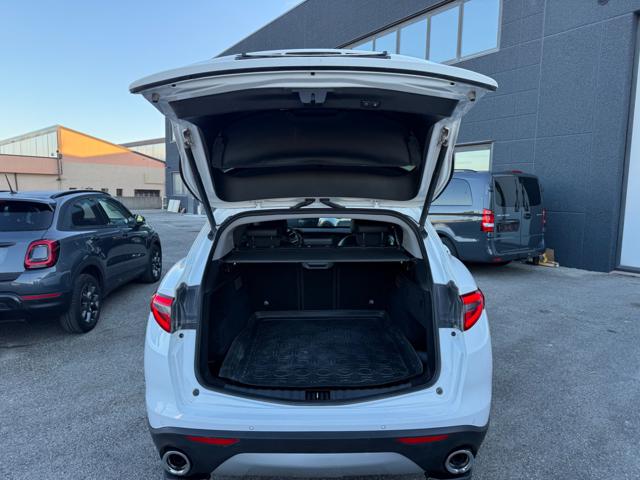 ALFA ROMEO Stelvio usata, con Autoradio