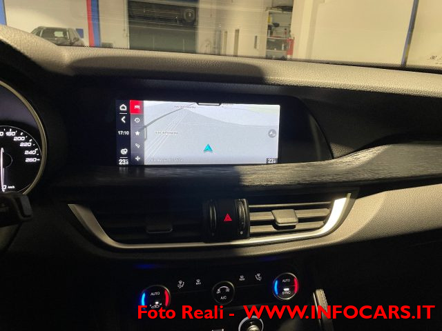 ALFA ROMEO Stelvio usata, con Volante in pelle