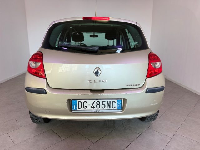 RENAULT Clio usata 10