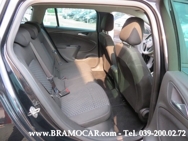 OPEL Astra usata, con Vivavoce