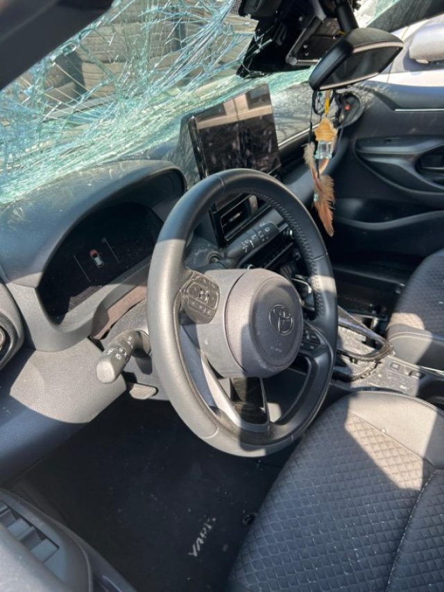 TOYOTA Yaris usata, con ESP