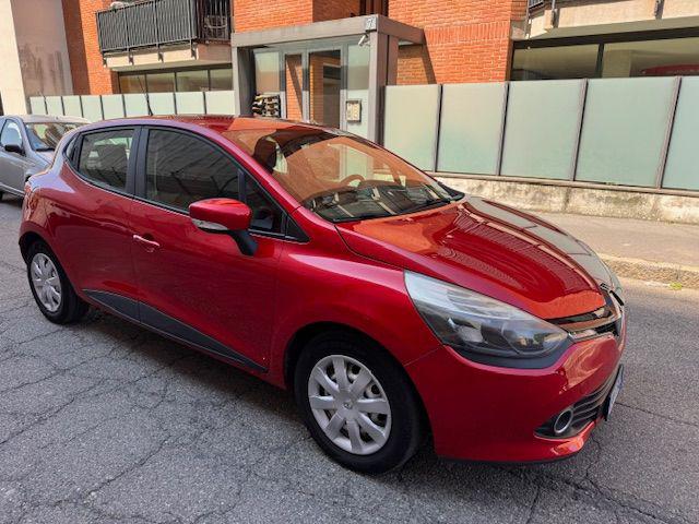 RENAULT Clio usata, con Airbag