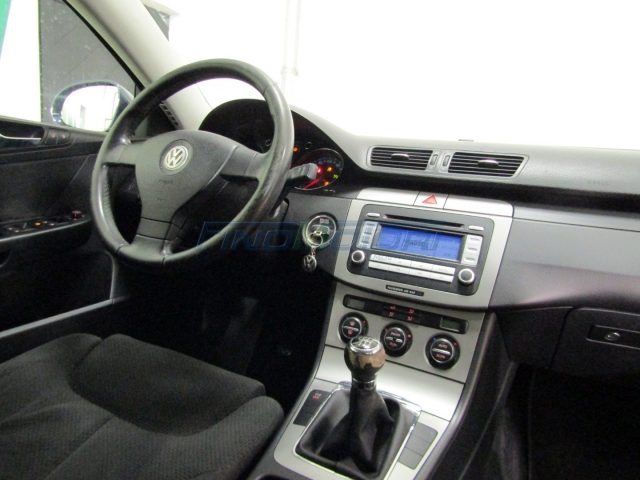 VOLKSWAGEN Passat usata, con Alzacristalli elettrici