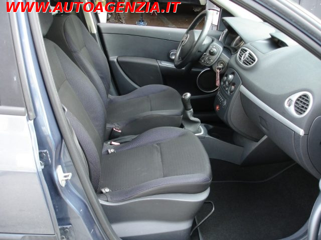RENAULT Clio usata 9