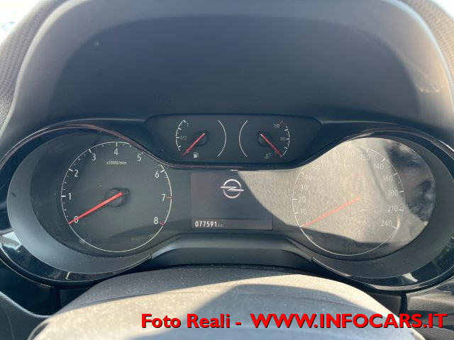 OPEL Corsa usata, con USB