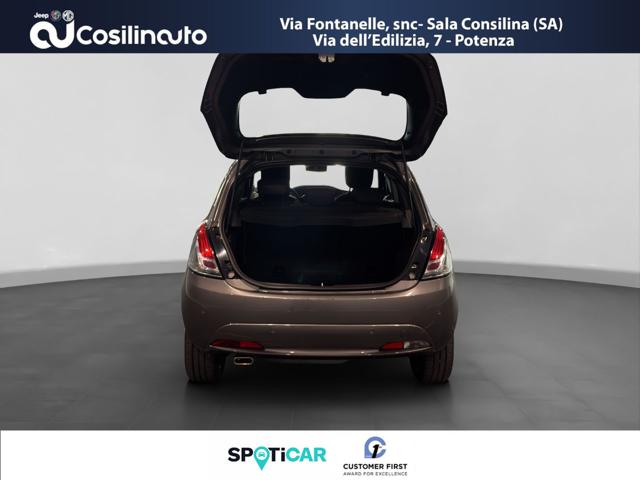 LANCIA Ypsilon usata, con Sedile posteriore sdoppiato