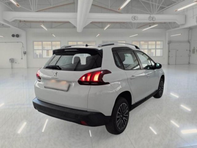 PEUGEOT 2008 usata, con Airbag