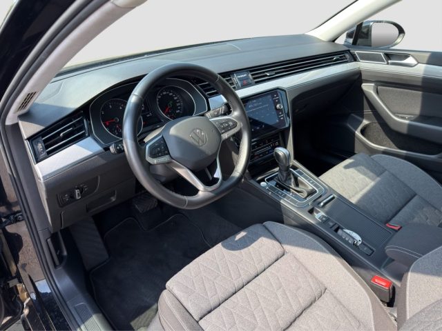 VOLKSWAGEN Passat usata 8