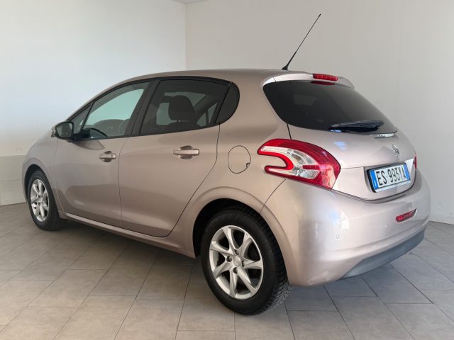 PEUGEOT 208 usata 3