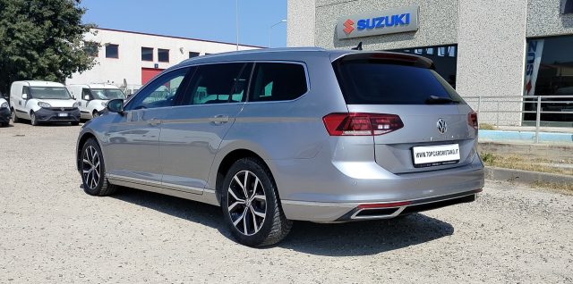 VOLKSWAGEN Passat Variant usata, con Alzacristalli elettrici