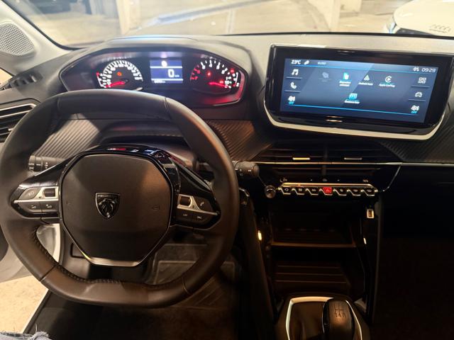 PEUGEOT 208 usata, con USB