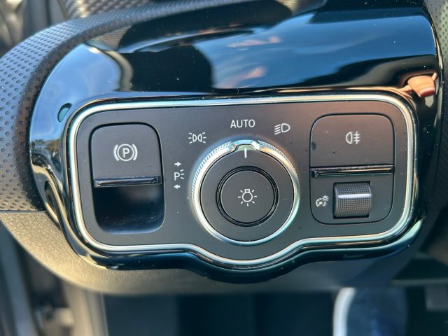 MERCEDES-BENZ A 180 usata, con Controllo trazione