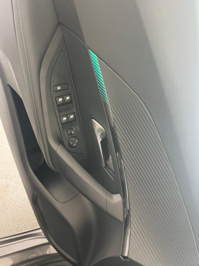 PEUGEOT 2008 usata, con Climatizzatore