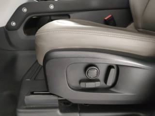 LAND ROVER Defender usata, con Bluetooth
