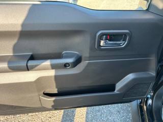 SUZUKI Jimny usata, con Bluetooth