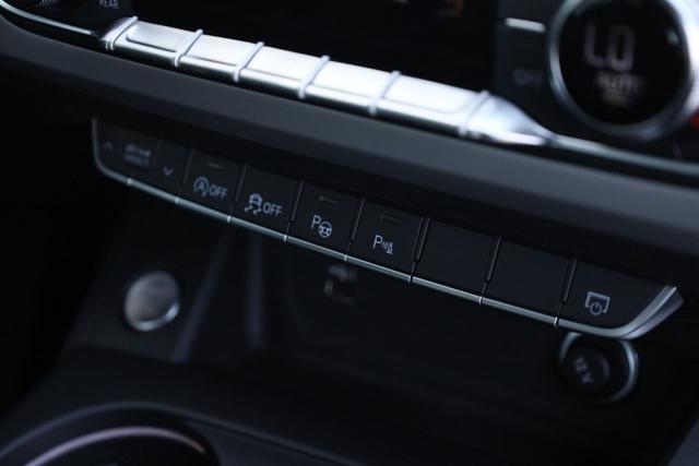 AUDI A4 usata, con Controllo trazione