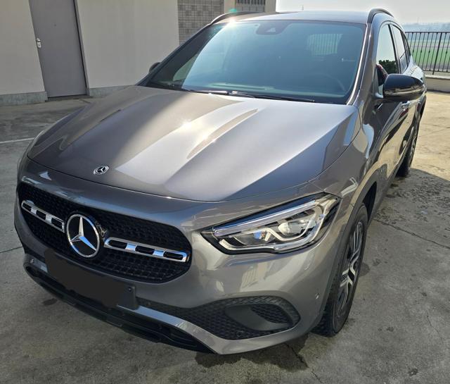 MERCEDES-BENZ GLA 200 usata, con Airbag