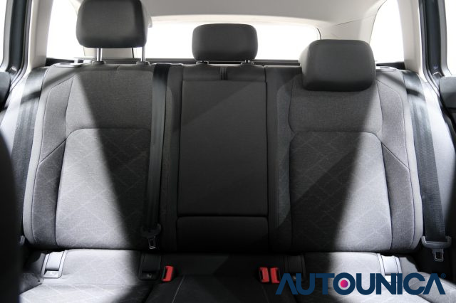 VOLKSWAGEN Golf Variant usata, con Airbag testa