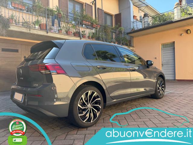 VOLKSWAGEN Golf usata, con Autoradio