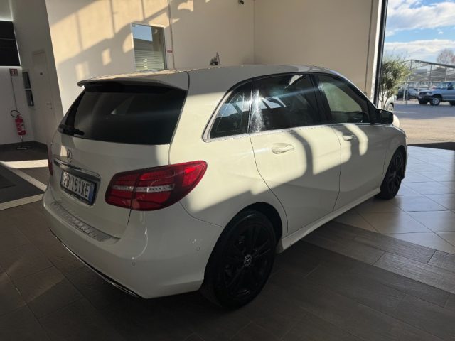 MERCEDES-BENZ B 180 usata, con Alzacristalli elettrici